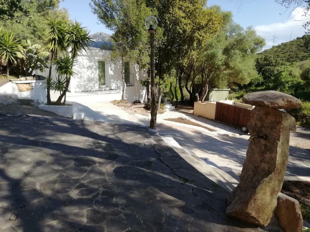 In Campagna Da Nino Hotel Olbia Exterior foto